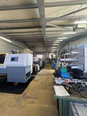 9 Produktionshalle innen
