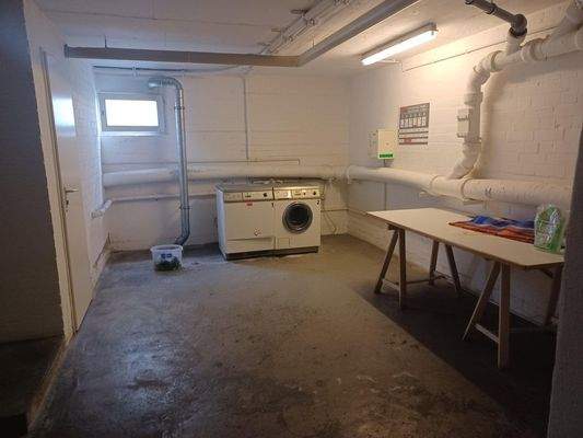 Münz-Waschküche im Keller