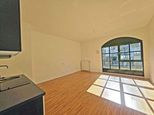 Raum mit Küchenanschluss