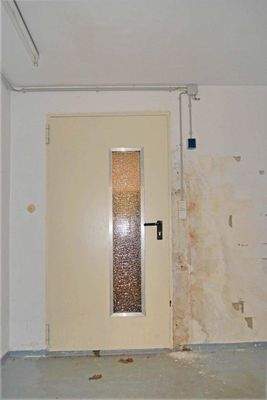 Tür zur Außentreppe