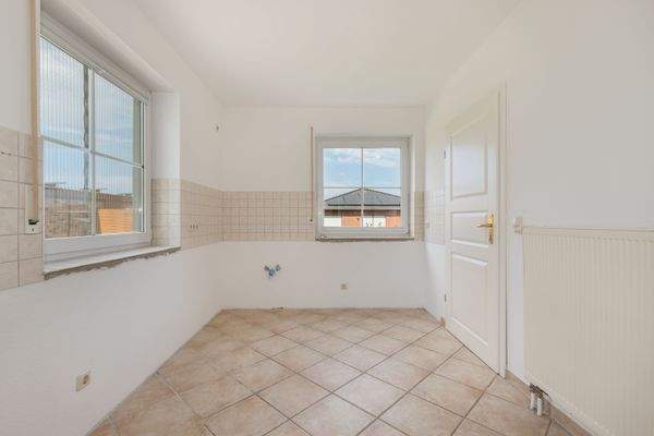 Die großzügige Einbauküche