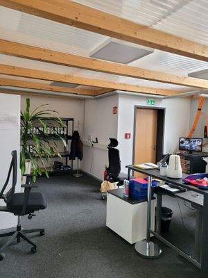 Büro 2.jpg