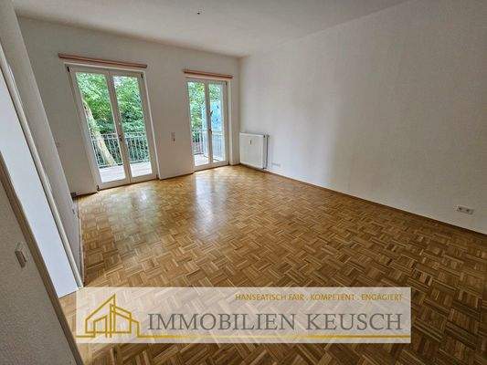 Großes helles Wohnzimmer