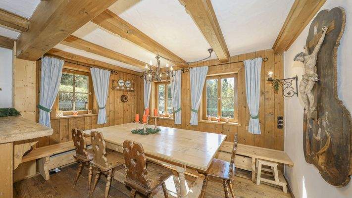 KITZIMMO-Exklusives Bauernhaus mit Freizeitwohnsitz kaufen - Immobilien Jochberg.