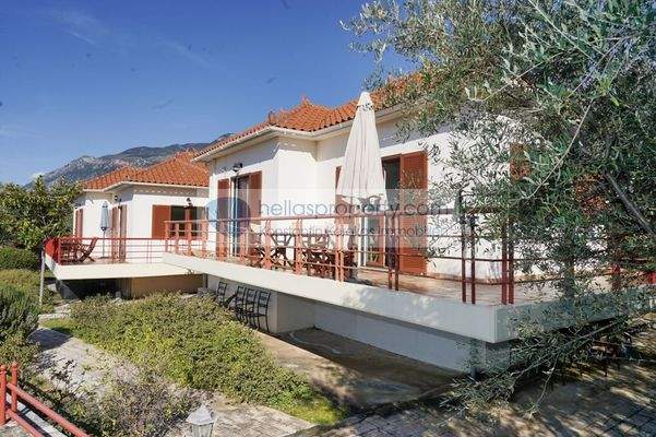 fe4b194eb0a34f9c9eddd75d700a925b-original