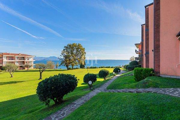 Seeblick von der Terrasse