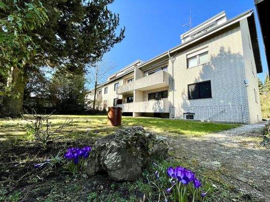 Gartenansicht und Balkone