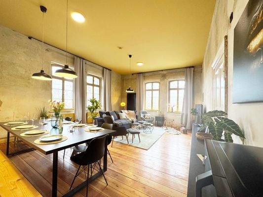 Wohnzimmer aus Kueche