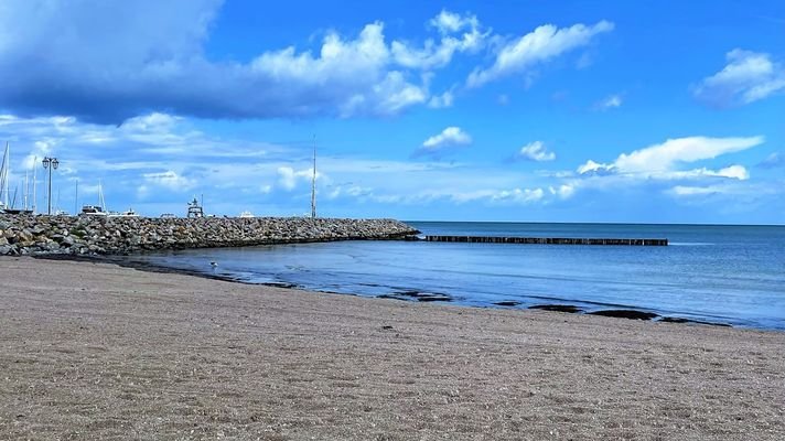 Strand am Yachthafen