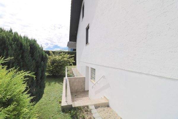 Kellerabgang mit Treppe