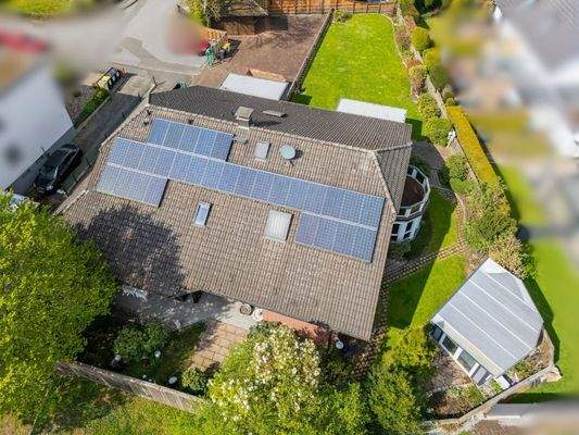 Haus und Grundstück