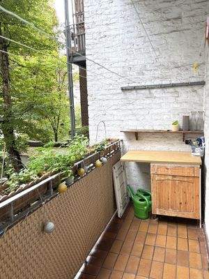 Ihr rückwärtiger Balkon