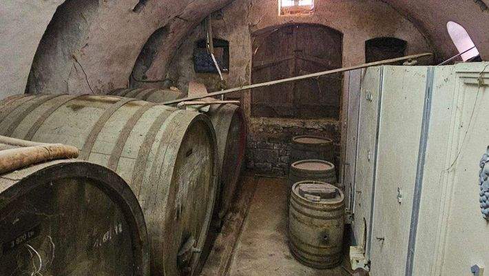 Teilansichten Weinkeller (2).jpg