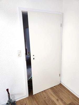 Neue weiße Innentüren