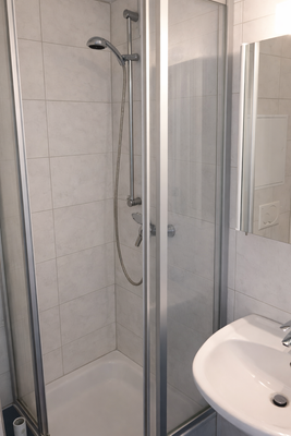 2. Bad mit Dusche.png