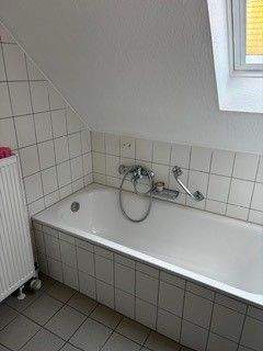 Bad mit Badewanne.jpg