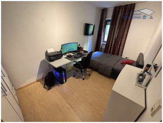 Ankleide-, Gäste-, Kinderzimmer oder Büro