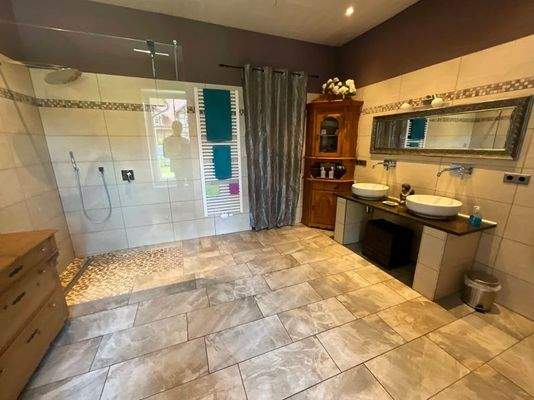 Hinterhaus - Badezimmer 6