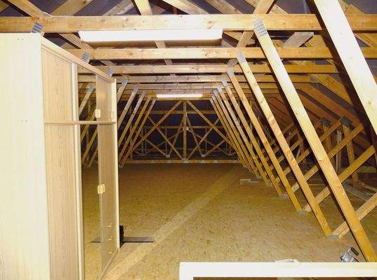 Geräumiger Dachboden