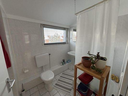 Duschbad im Dachgeschoss