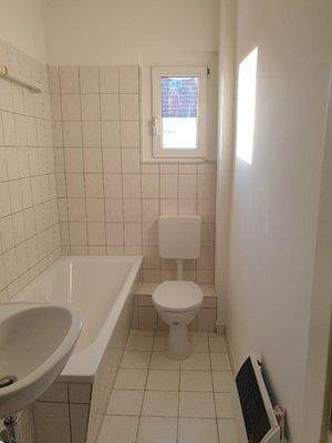 Beispiel Wannenbad mit Fenster