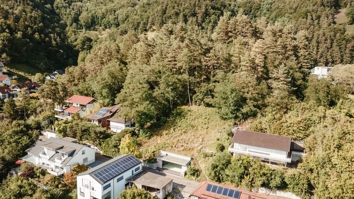 Exklusives Hanggrundstück