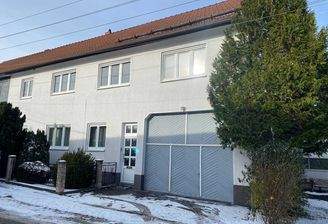 makellos-Geschwenda 01 Fassade Wohnhaus.jpeg