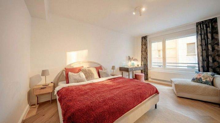 daecc595-1e5d-467b-b20a-28233e64d797