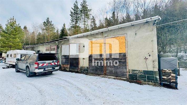 Nebengebäude 4x Garage / Werkstatt