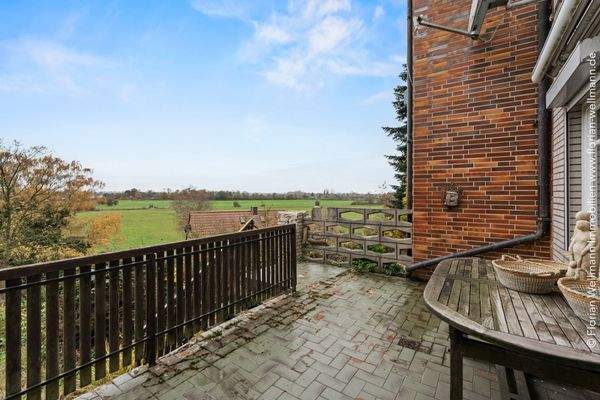 ... Terrasse (15,24 m²/7,62 m² Wfl.)