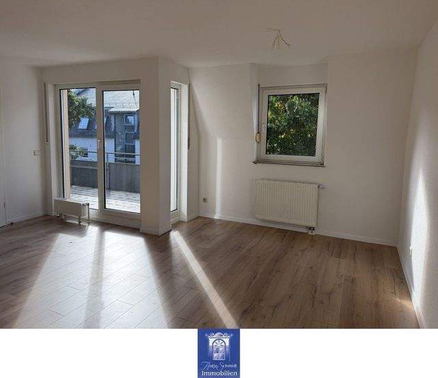 Eindrucksvolle Wohnung mit Balkon in gepflegter Umgebung! - Foto 1