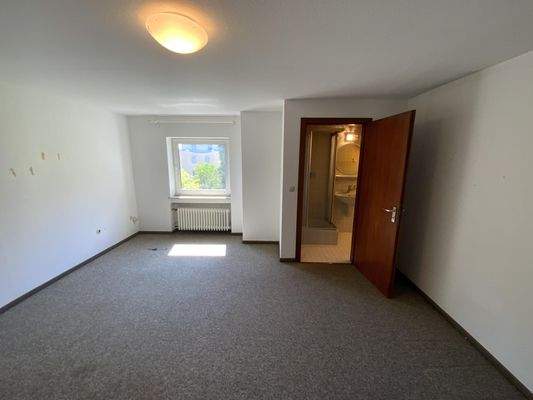 Schlafzimmer mit Duschbad Dachgeschoss