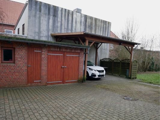 Ansicht auf Schuppen, Garage, Doppel-Carport