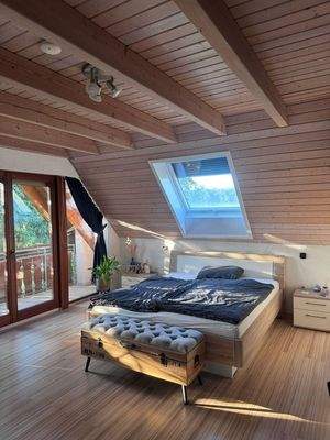 Schlafzimmer + 2. Balkon