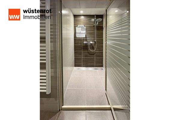 Dusche im Bad Untergeschoß