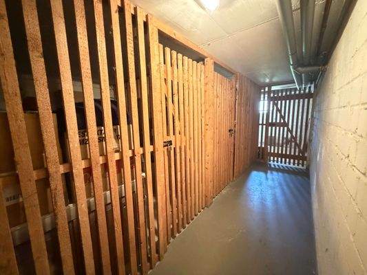 je WE ein separater Kellerraum