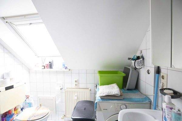 DG links: Badezimmer