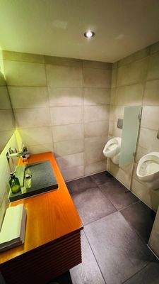 moderne Toiletten
