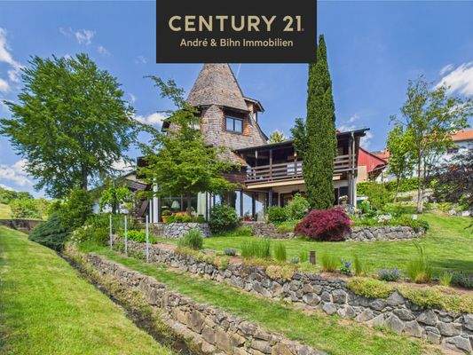 Blick vom Bach zum Haus