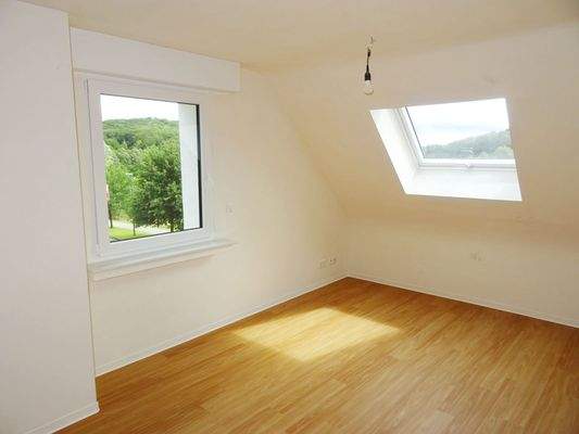 OG: Kinder-/Arbeitszimmer - Ansicht 1