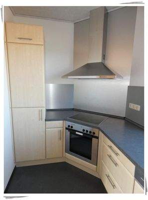 Küche mit Einbauküche