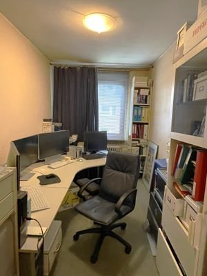 VH 2, 2. OG: Arbeitszimmer