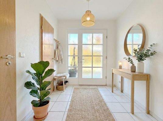 Eingangsbereich mit Gäste-WC und Abstellkammer