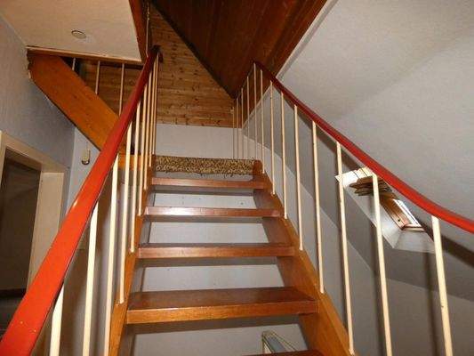 Treppe zum Spitzboden