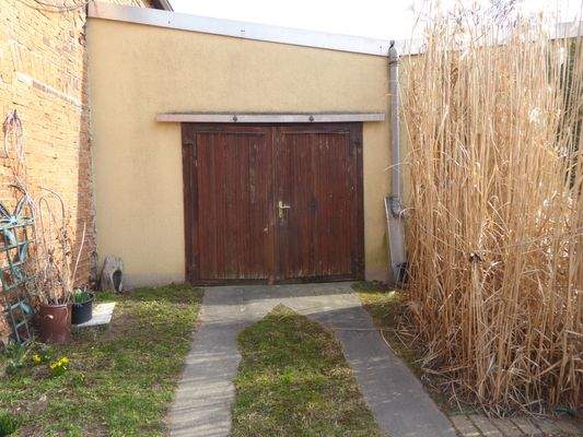 Blick zur Garage
