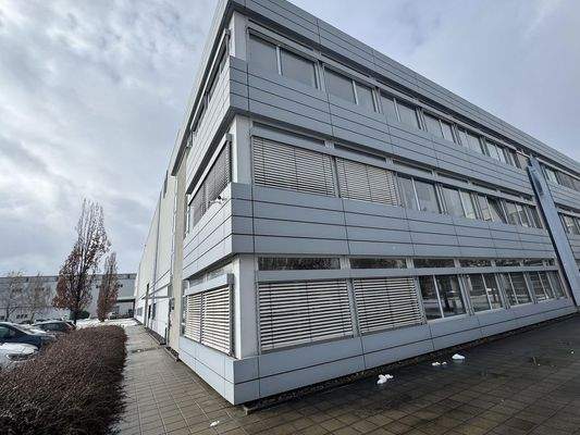 Büroansicht mit Halle