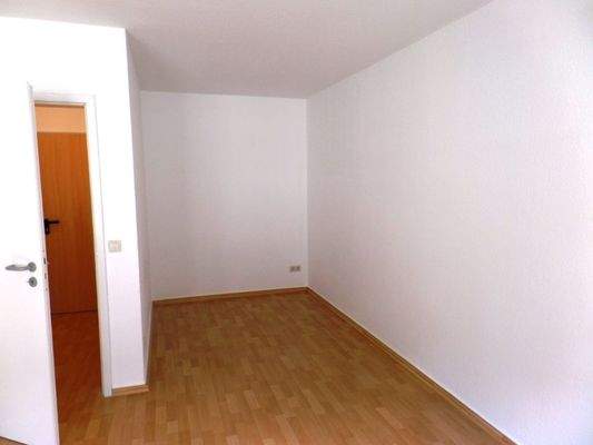 Leeres Zimmer mit Holzboden