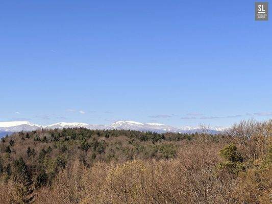 Links ist die Koralm