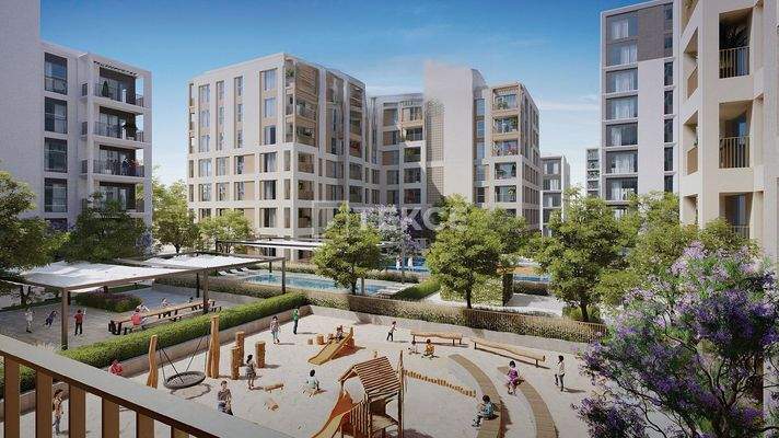 Apartments with Beach Access and Infinity Pool in Dubai Creek