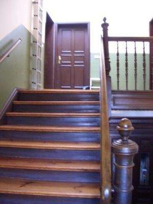 Treppenaufgang zur Wohnung